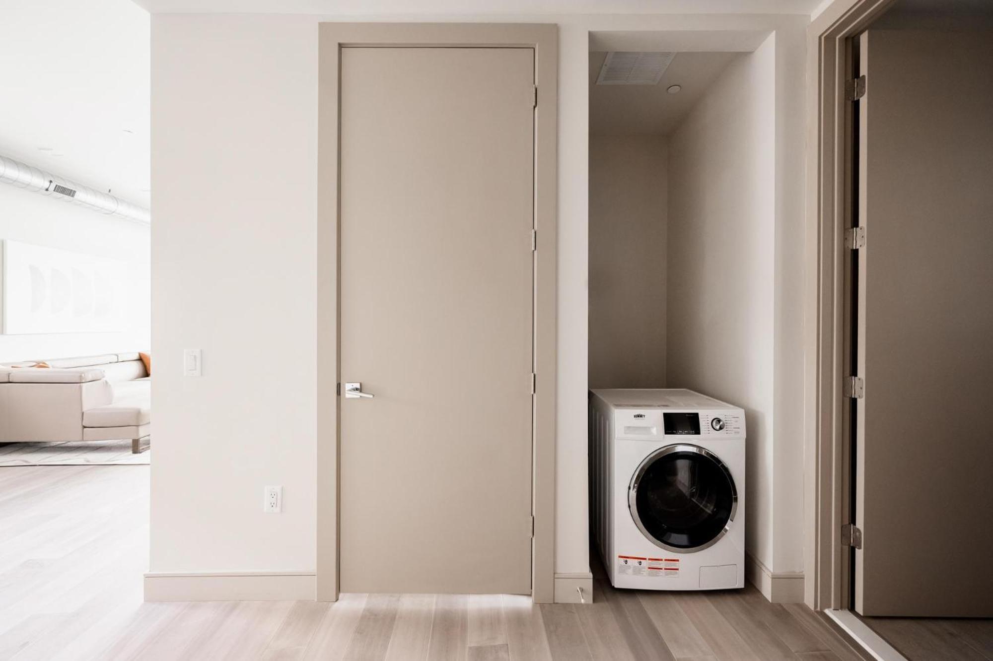 Brand New Condo - Walk To Empower Stadium - Tesoro デンバー エクステリア 写真