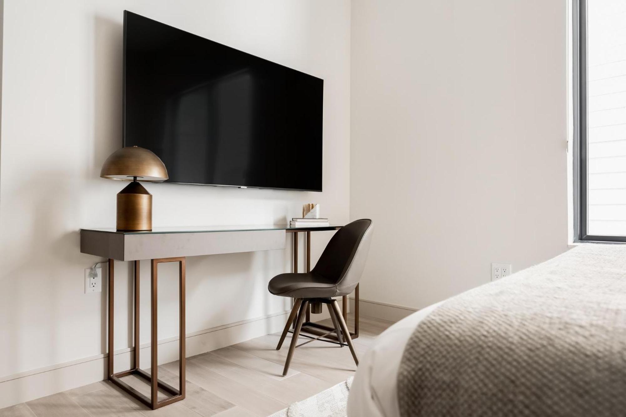 Brand New Condo - Walk To Empower Stadium - Tesoro デンバー エクステリア 写真
